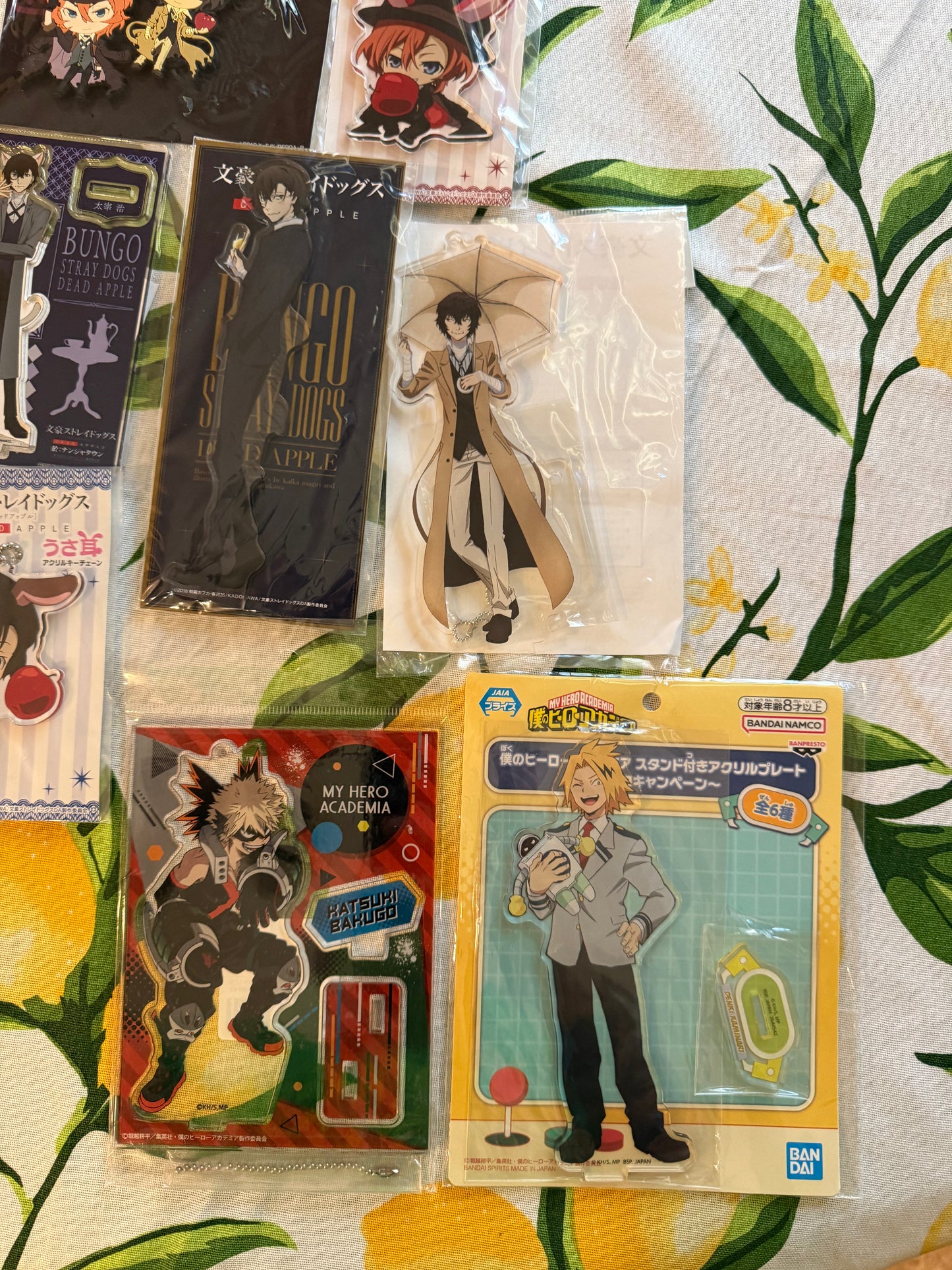 Acrylic Stands LOT 2